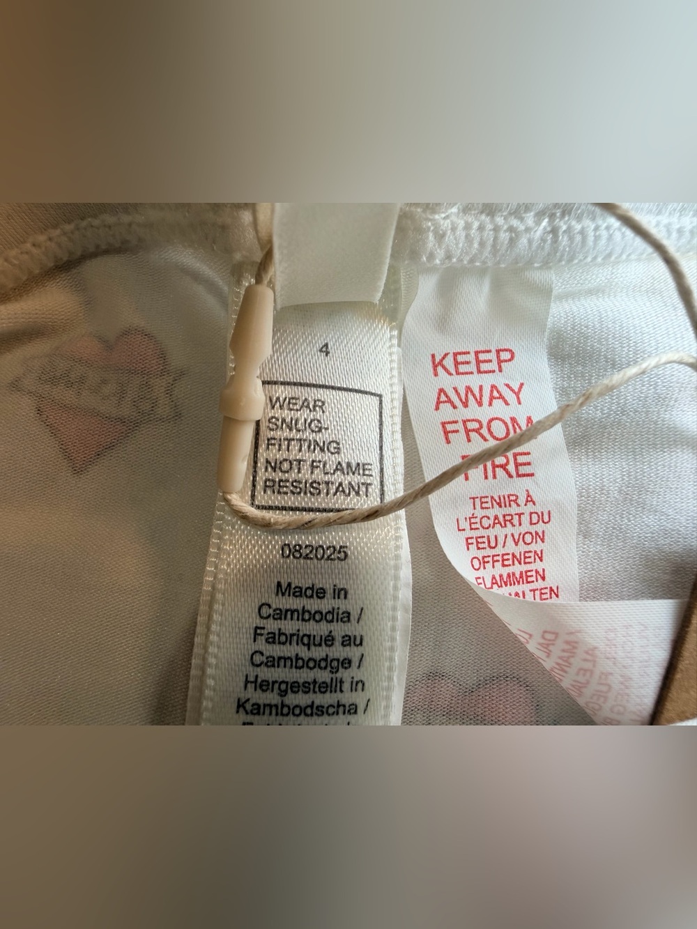 NWT SIZE 4K SKIMS White Kids Pajama Set with Pink Heart Print - Picture 3 of 3
